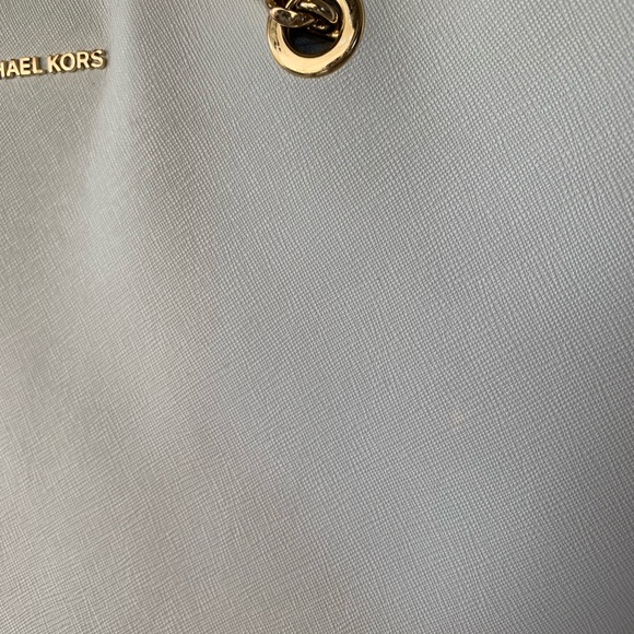 Michael Kors Optic Wht Lthr Gold Chains Lg Bag NWT - Picture 5 of 8